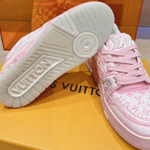Louis Vuitton Pink And White Low-Top Sneakers - Picture 9 of 9